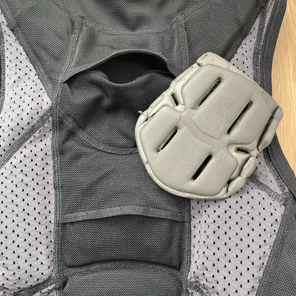 Troy Lee Designs Vest Youth Medium Ultra Protective UPV3900 Black Biking MTB - Picture 9 of 12